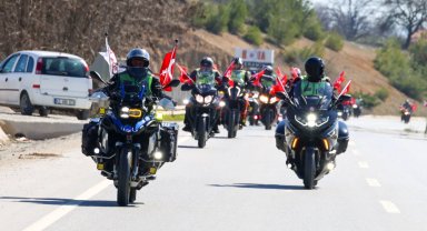 Ecdat toprağı ve Türk bayrağı Çanakkale'ye gönderildi