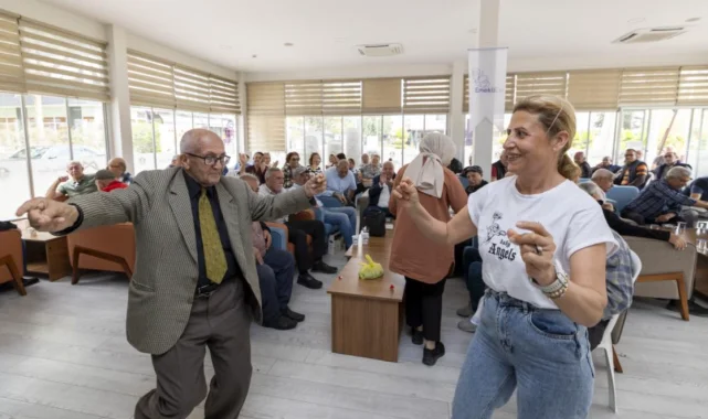 Emekli evlerinde bayram coşkusu