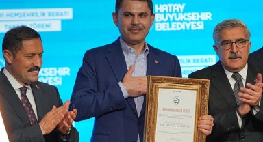 Hatay'dan Bakan Kurum'a hemşehrilik beratı