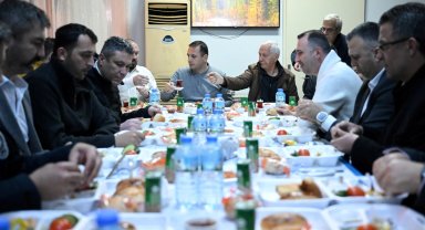 İzmir Bornova'da sahur buluşması