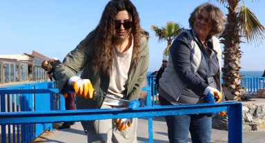İzmir Güzelbahçe'den 'boyanı, fırçanı al gel' kampanyası