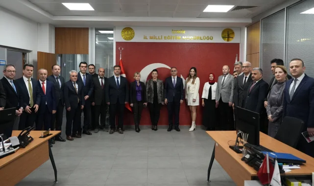 İzmir İl Millî Eğitim'de bayramlaşma coşkusu