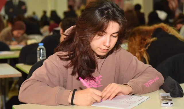 İzmir'de öğrencilere YKS ücreti desteği