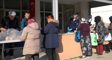 İzmir'de ramazan bereketi sürüyor