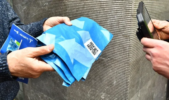 İzmir'in atık yönetiminde "QR kodlu mavi poşet" dönemi