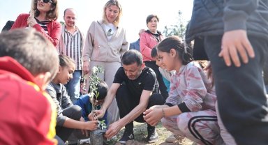 Katledilen 445 kadın anısına Denizli'de fidanlar toprakla buluştu