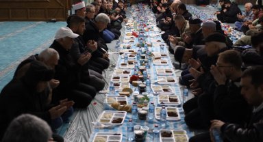 Kocaeli Büyükşehir'in iftar sofrası bu kez Balkanlarda kuruldu