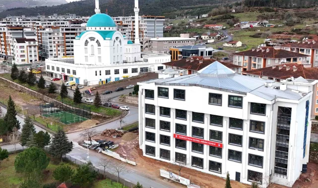 Kocaeli Büyükşehir'in yaptırdığı cemevi açılış için gün sayıyor