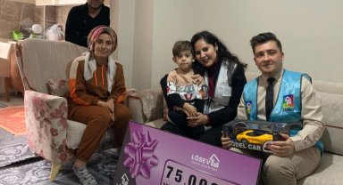 LÖSEV'den lösemi ve kanserle mücadele eden çocuklara yardım çeki