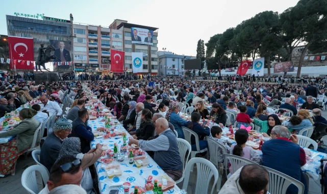 Manisa gönül sofrasındaki ekmeğini Alaşehir'de bölüştü