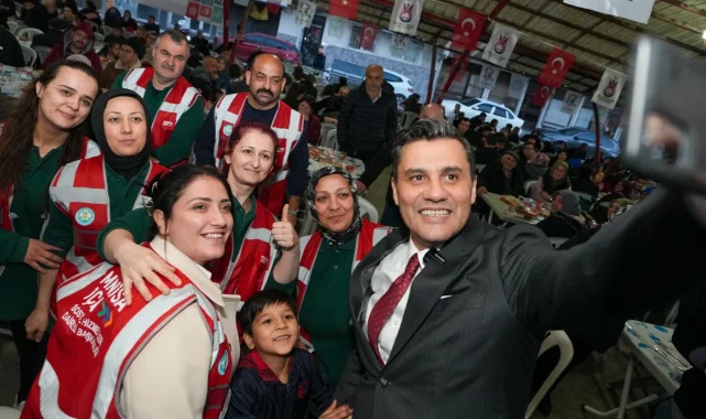 Manisa'da iftar sofrası doldu taştı!