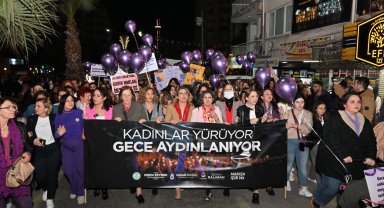 Manisalı kadınlar eşitlik ve özgürlük için yürüdü