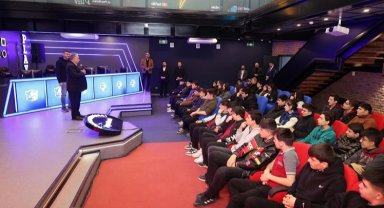 Mustafa Yalçın'dan Espor ve İnovasyon Merkezi'ne ziyaret
