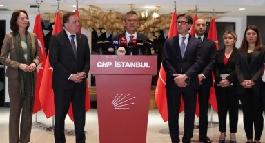 Özgür Özel: "Sütte leke var bizim başkanlarımızda yok"