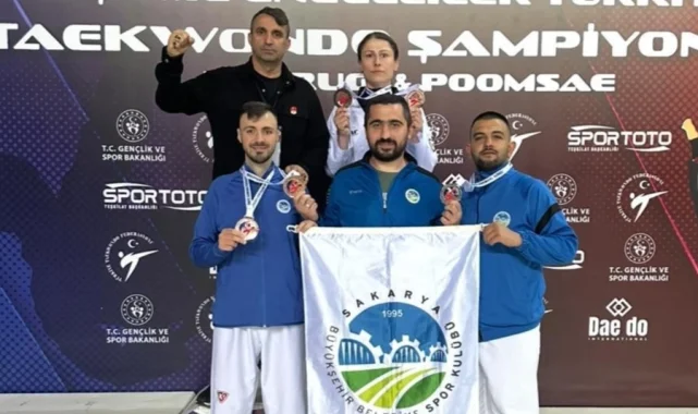 Sakaryalı taekwondocular Antalya'da doludizgin