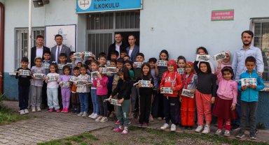 Şehrin yeni 'Su Müfettişleri' rozetlerini aldı