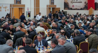 Taksi ve dolmuş esnafını buluşturan iftar!