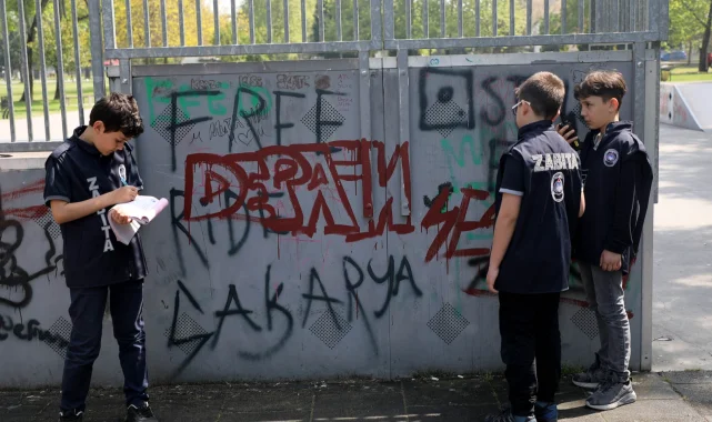 23 Nisan'da denetimleri minik zabıtalar yaptı