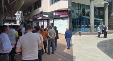 Antalya Kumluca'da pazarcılardan yine protesto!