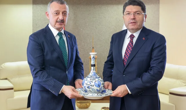 Bakan Tunç'tan Kocaeli'den Başkan Büyükakın'a ziyaret