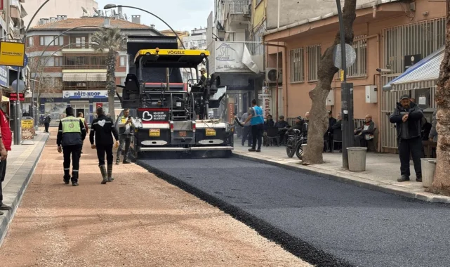 Balıkesir Erdek'te bozuk yol kalmayacak
