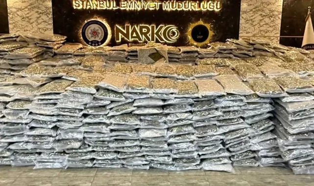 Başakşehir'de uyuşturucu çetesine darbe! 880 kg Skunk ile 7 zehir taciri tutuklandı!