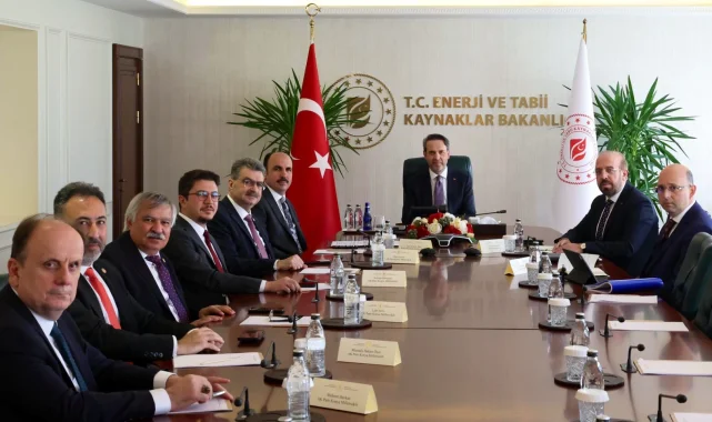 Başkan Altay Konya projelerini Başkent'te görüştü
