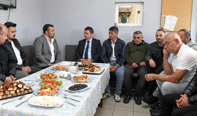 Başkan Aydın taksici esnafı ile kahvaltı yaptı