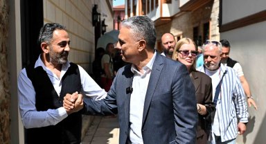 Başkan Uysal, Kaleiçi esnafıyla bir araya geldi