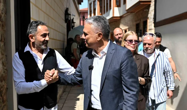 Başkan Uysal, Kaleiçi esnafıyla bir araya geldi