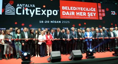 Başkan Zeydan Karalar; "Merkezi yönetim belediyelerimizin yanında olmalı"