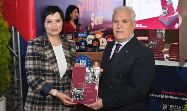 Bursa kent belleğine yeni bir kaynak daha... Atatürk Bursa'sında Modernleşme...