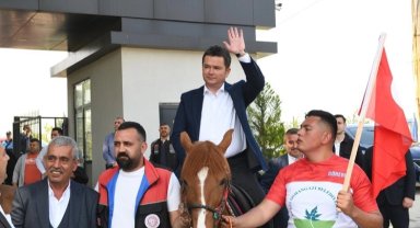 Bursa Osmangazi'de geleneksel rahvan at koşusu coşkusu