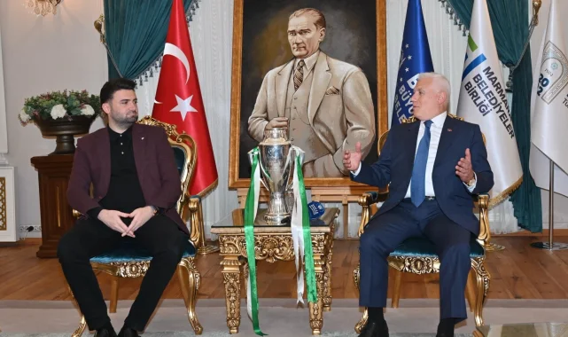 Bursaspor Başkanı Enes Çelik'ten Başkan Bozbey'e teşekkür ziyareti