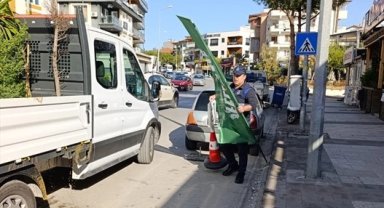 Denizli zabıtası kaldırım işgaline geçit vermiyor