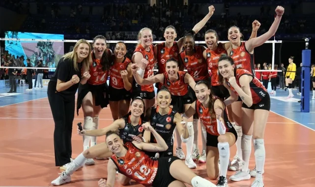 Eczacıbaşı Dynavit, AXA Sigorta Kupa Voley final biletini aldı