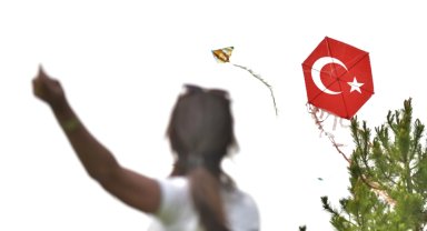 Gökyüzü çocukların renkleriyle şenlenecek