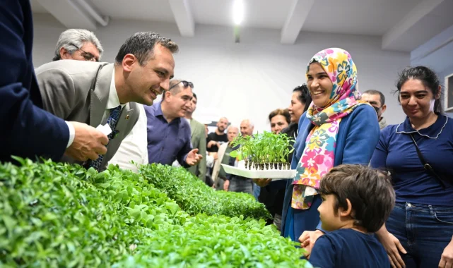 İzmir Bornova'da 400 bin fide toprakla buluşuyor