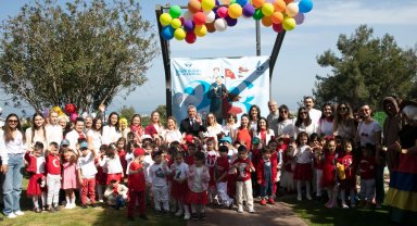 İzmir Güzelbahçe'de 23 Nisan coşkusu