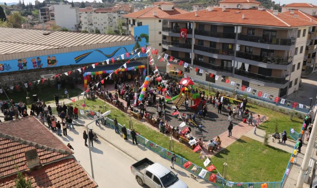 İzmir Selçuk'ta her mahalleye kütüphane projesi büyüyor