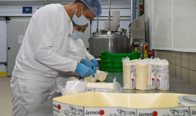 İzmir'de Süt Fabrikası'nda çarklar döndü, üreticinin yüzü güldü