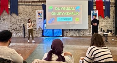 İzmirli gençler "Duygusal Okuryazarlık Atölyesi" ile farkındalık kazandı