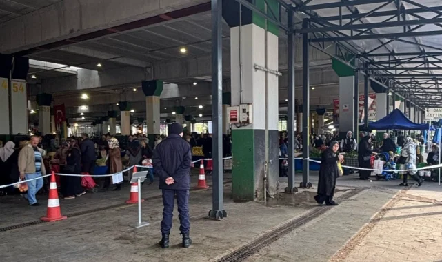 İzmit'te pazarcı kavgasına ceza: 1 hafta tezgah yasağı