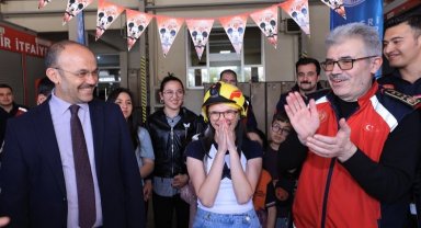 Kayseri itfaiyesinden Aleyna'ya 'özel' kutlama