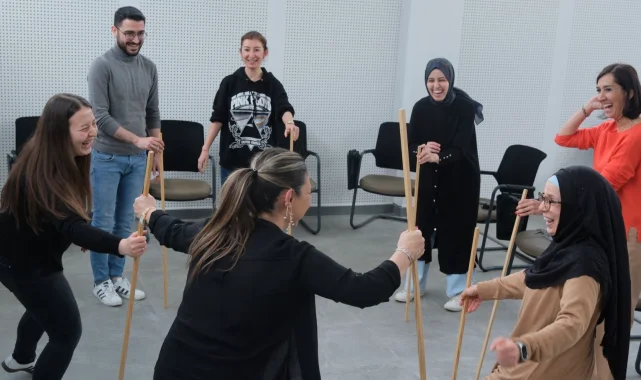 Kocaeli Büyükşehir'den sanat ve hayatı buluşturan atölye