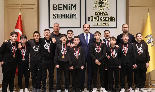 Konya'da dereceye giren öğrencilerden Başkan Altay'a ziyaret