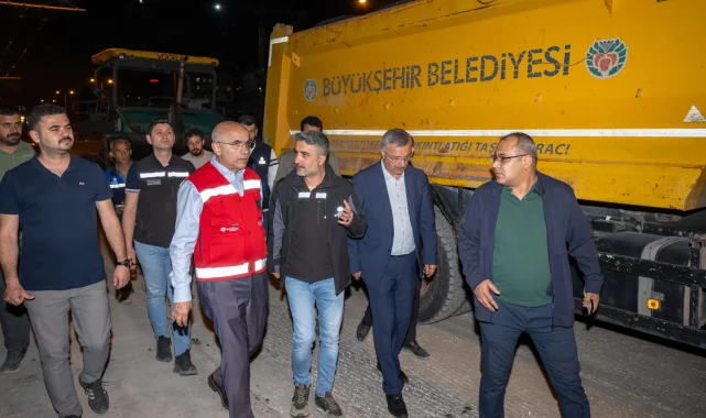 Malatya Büyükşehir'den 7/24 yol mesaisi