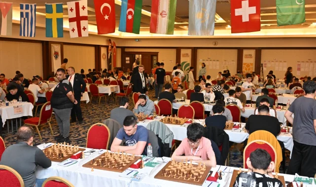 Manisa'da uluslararası satranç turnuvası heyecanı başladı