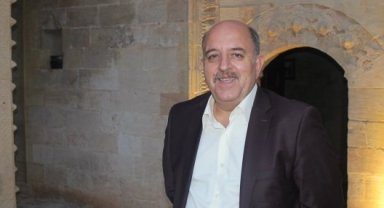 Mardinli iş insanı Evrensel 'den esnafa turist uyarısı!