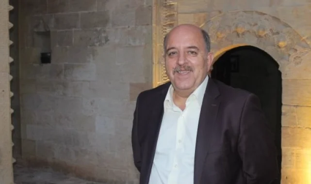 Mardinli iş insanı Evrensel 'den esnafa turist uyarısı!
